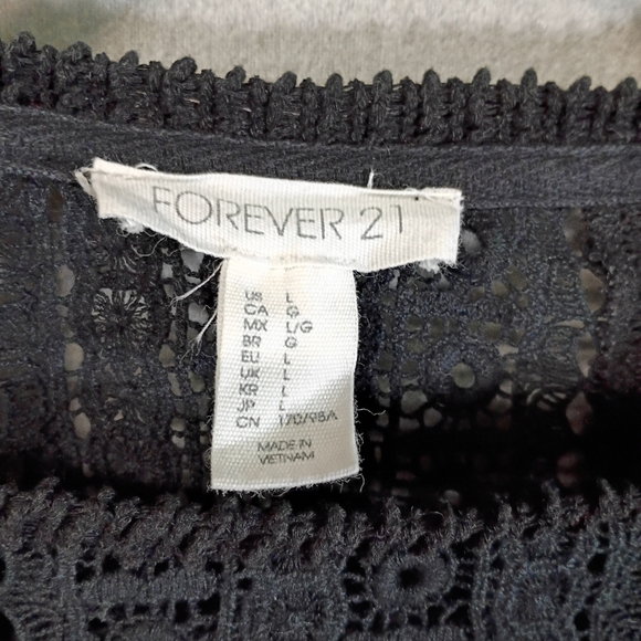 Forever 21 Sz Large Juniors Cropped Sweater w/Flared Sleeves Black - Picture 2 of 6